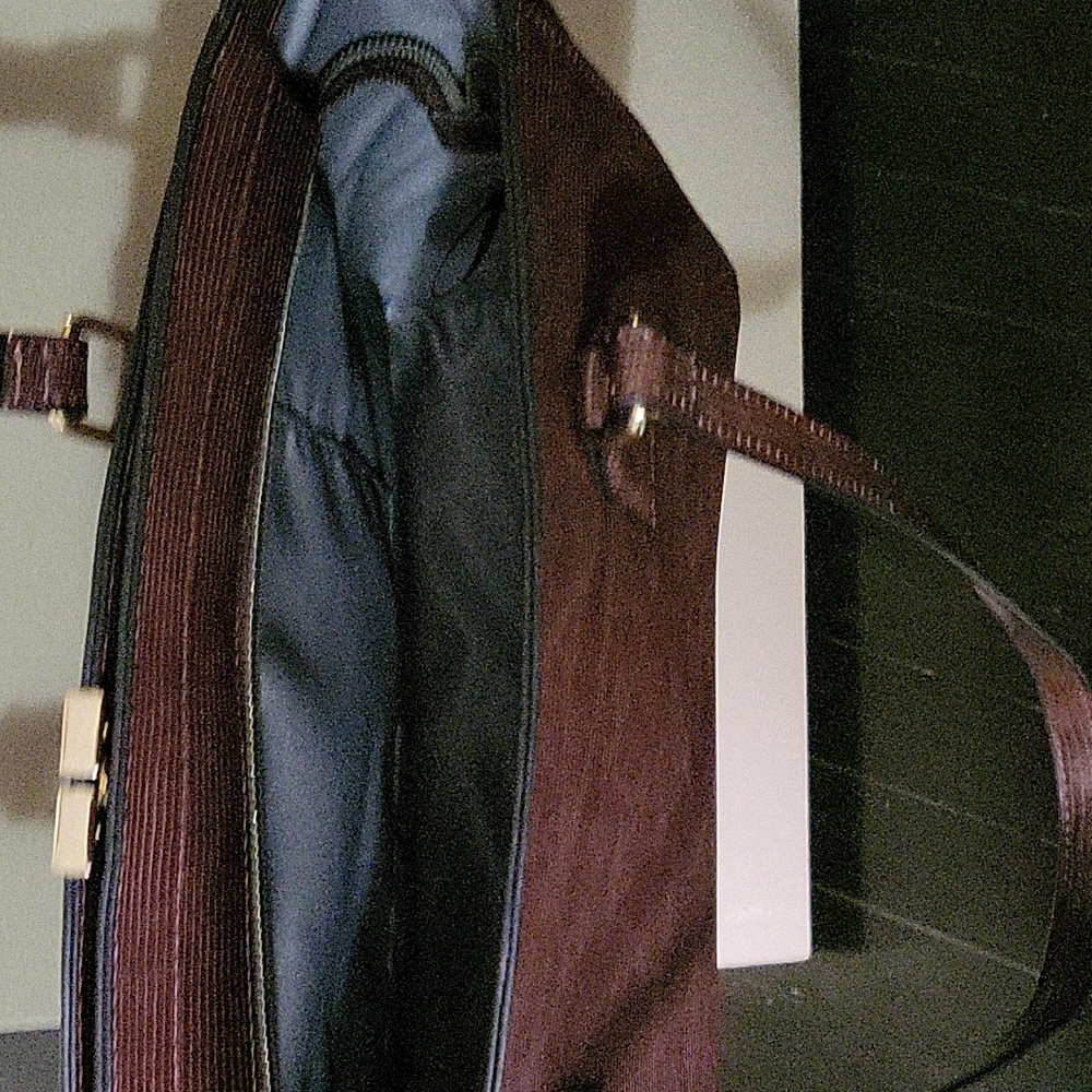 Purse - Picture 3 of 4